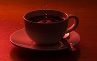 Kaffee oder Tee? Im magischen Rot von Richard de Ruijter Miniaturansicht