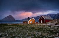 Cabines avec vue sur le Sukkertop à Godøy, Norvège