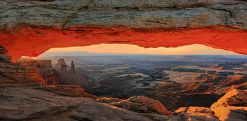 Zonsopgang Mesa Arch, Canyonlands Nationaal Park van Henk Meijer Photography