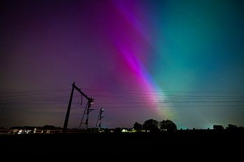 Nordlicht über der Eisenbahn bei Zwolle