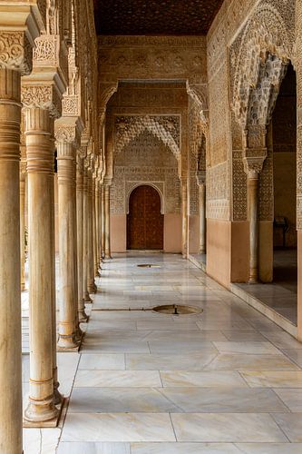 Alhambra - Galerie adjacente au « Patio de los Leones »