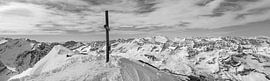 The summit cross on the Hocheiser 3206 m in SW