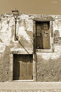 Häuserfassade Madeira in Sepia
