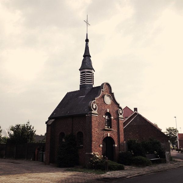 kapel in de nabije omgeving van Essen von Luke Bulters