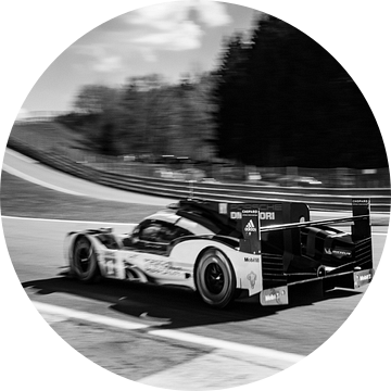 Porsche 919 Hybride sport-prototype racewagen in Eau Rouge van Sjoerd van der Wal Fotografie