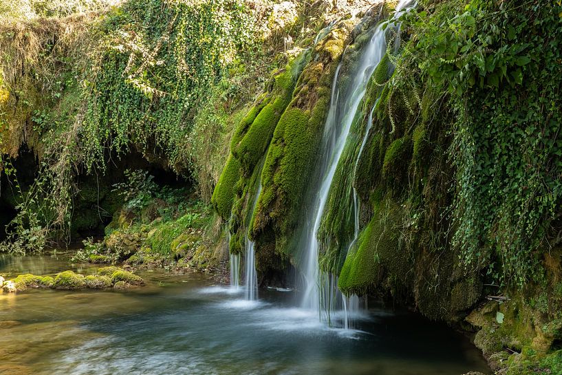 Waterfalls in National Park Plitvička Jezera, Croatia by Gert Hilbink