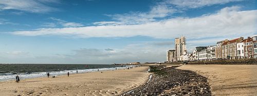 Panoramafoto boulevard, glooiing, strand en Westerschelde bij Vlissingen ( Zeeland)