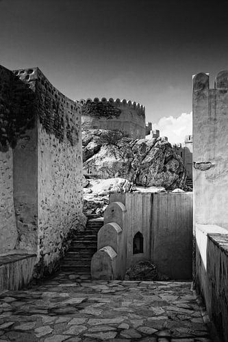 Vieux fort en Nakhl au Sultanat d'Oman en noir et blanc