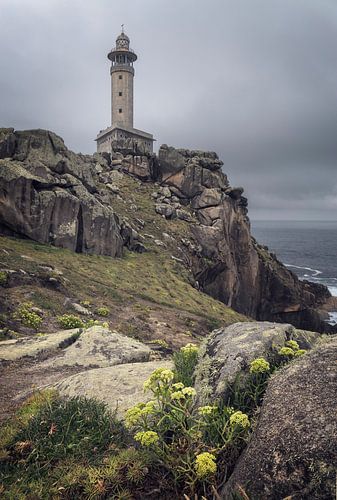 Le phare de Punta Nariga sur la Côte de la Mort, en Galice, Espagne