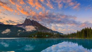 Sonnenaufgang am Emerald Lake von Henk Meijer Photography