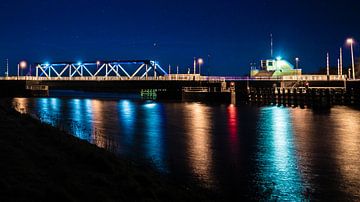 Nachtfoto van de Balgzandbrug van Rob Baken