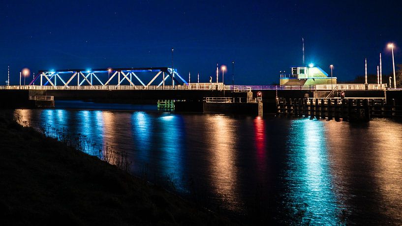 Nice night shot of the Balgzand bridge over the Balgzand canal by Rob Baken