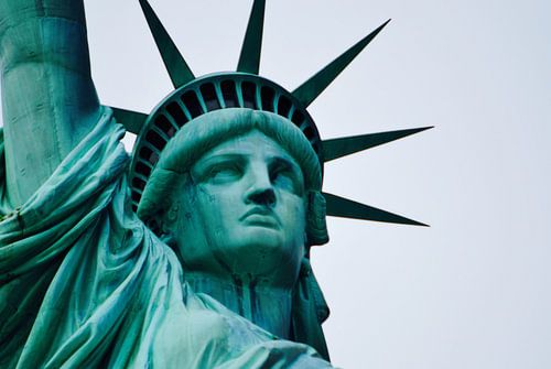 Der Kopf der Freiheitsstatue - ikonische Ansicht von New York