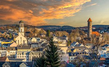 Blick auf die Skyline von Auerbach in Sachsen Vogtland mit Rathaus