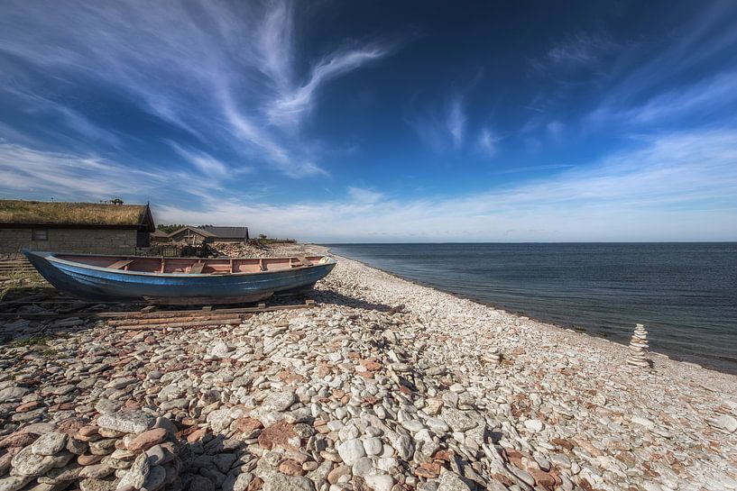 Lost boat on Öland by Marc Hollenberg