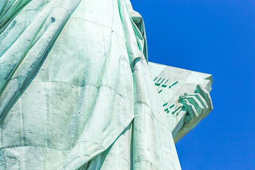 Detail der Lady Liberty Statue, Buch mit dem Datum der Unabhängigkeit der USA