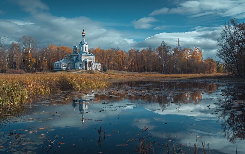Kirche leuchtet im Zauber von fernlichtsicht