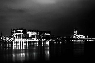 Cologne Cathedral, Crane Houses, black and white by Norbert Sülzner