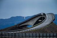 De Atlantic Road Noorwegen van Menno Schaefer thumbnail