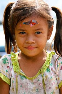 Kleines Mädchen in Laos von Gert-Jan Siesling