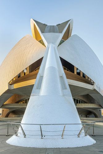 Operahuis Valencia tijdens zonsopkomst
