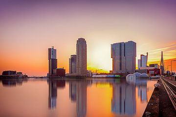 Rotterdam Skyline at sunset van Ralf Linckens