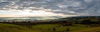 dramatische zonsopgang over de Allgäuer bergen van Leo Schindzielorz thumbnail