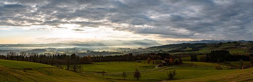 dramatische zonsopgang over de Allgäuer bergen