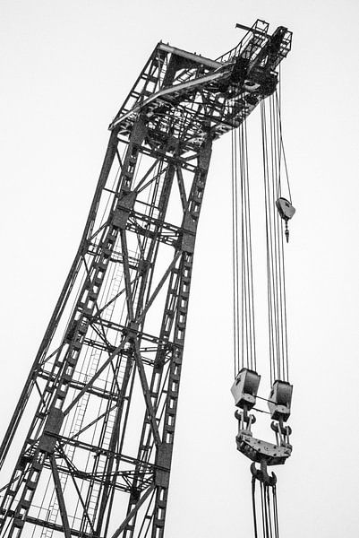 The old floating crane by Norbert Sülzner