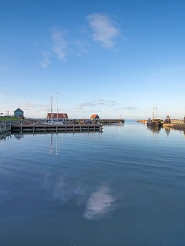 De haven van het Friese havenstadje Hindeloopen begin december 2018 van Harrie Muis