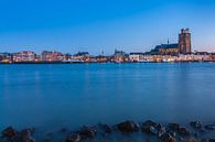 Dordrecht in the blue hour van Ilya Korzelius thumbnail