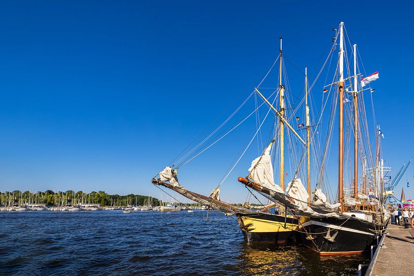 Segelschiffe auf der Warnow während der Hanse Sail in Rostock von Rico Ködder