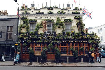 De Churchill Arms pub, Notting Hill, Londen van Roger VDB