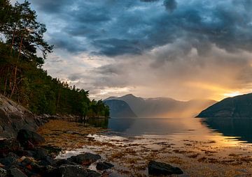 Sognefjord in Norway during sunset by Sjoerd van der Wal