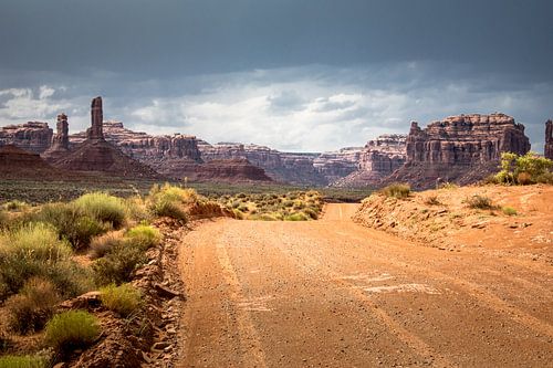 De weg door Valley of the Gods