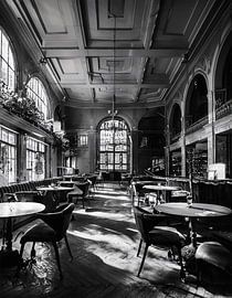 Lost Places koffiebar met twee verdiepingen