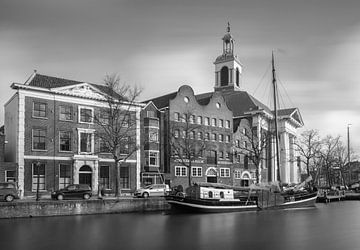Schiedamse lange haven in ZW van Ilya Korzelius