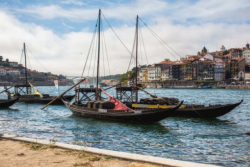 Porto by Hello Pompoyo