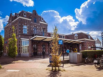 Enkhuizen railway station by Martijn Tilroe