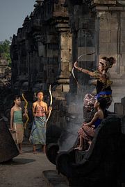 A story from the Hindu epics by Anges van der Logt