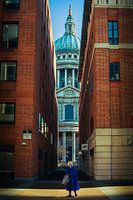 De straat voor de kathedraal st. Pauls in Londen.