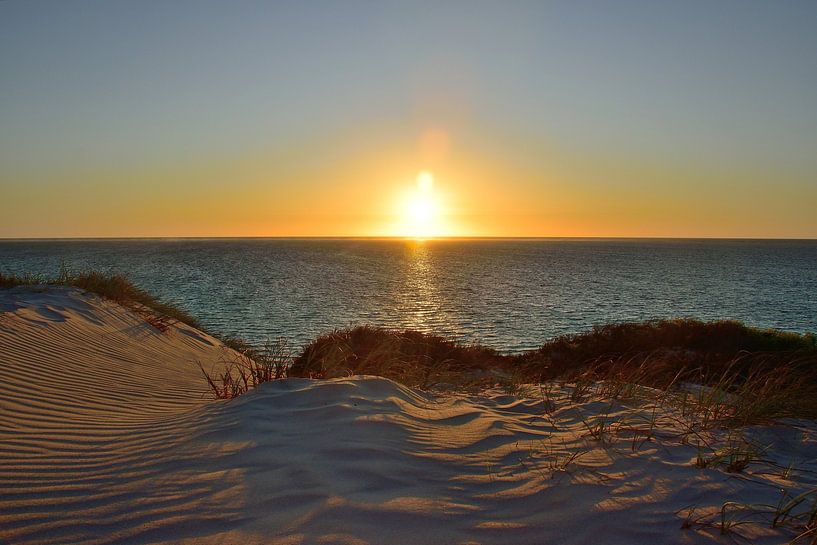Last rays of sunshine by Frank's Awesome Travels