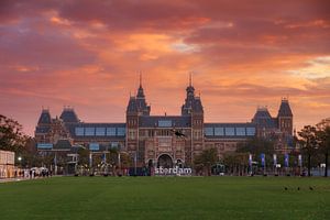 Vurige zonsopkomst Rijksmuseum Amsterdam