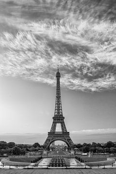 Eiffel tower in Paris, France/ black and white by Lorena Cirstea