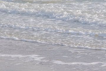 Kabbelende golven / Noordzee van Photography art by Sacha