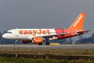 Taxiënde EasyJet Airbus A319 in Tartan livery. van Jaap van den Berg thumbnail