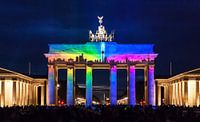 Porte de Brandebourg avec projection de la ligne d'horizon - Berlin sous une lumière particulière par Frank Herrmann Aperçu