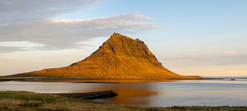 Kirkjufell bij zonsopgang