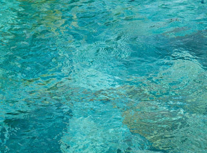 Blaue Wasseroberfläche von Achim Prill