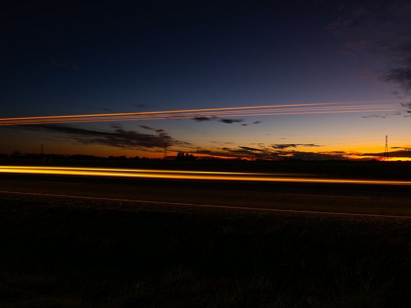 Flowing light in the twilight by WSPictures